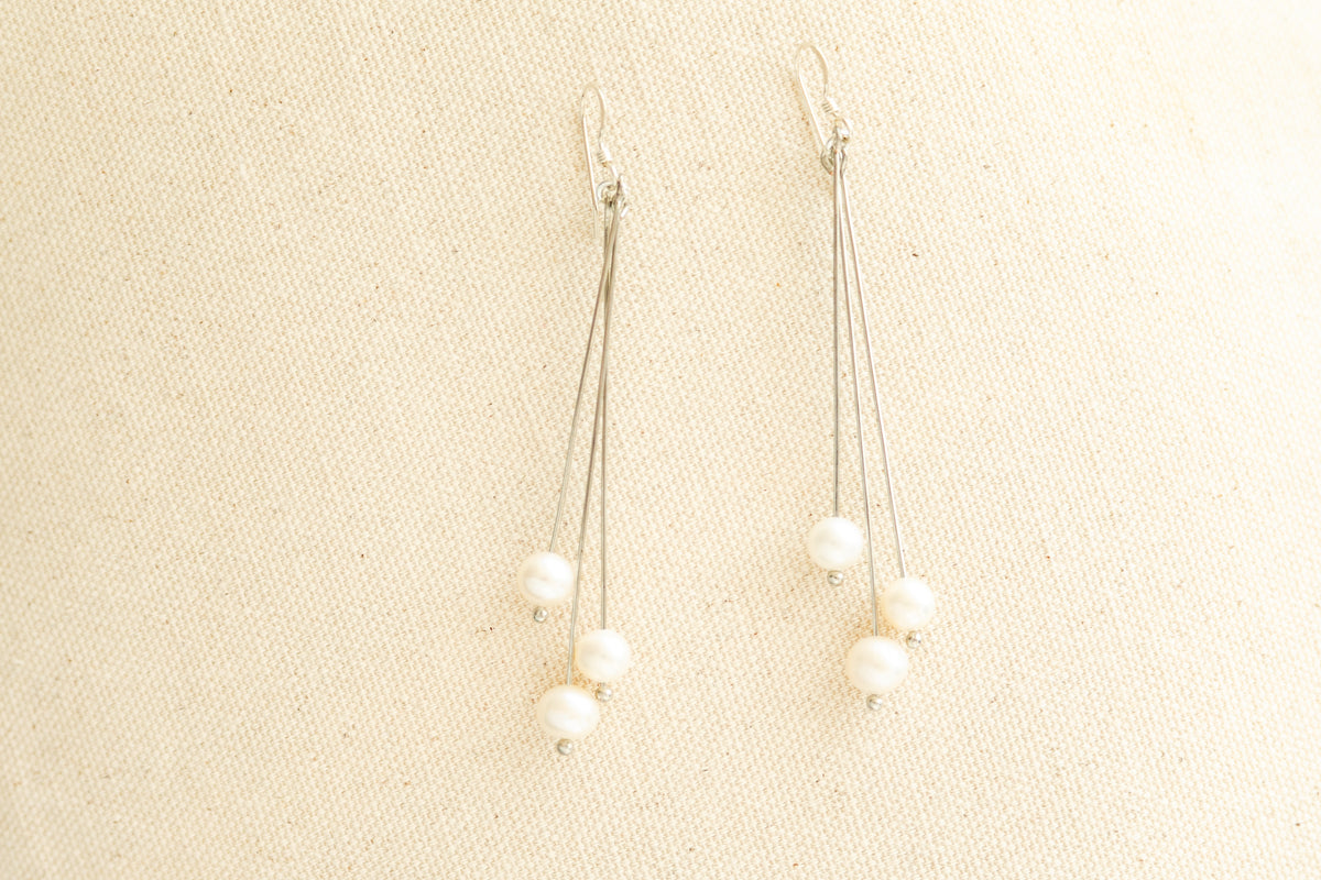 Shooting Star Pearl Earrings -Silver