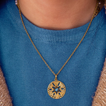 Sunlit Bloom Pendant Necklace