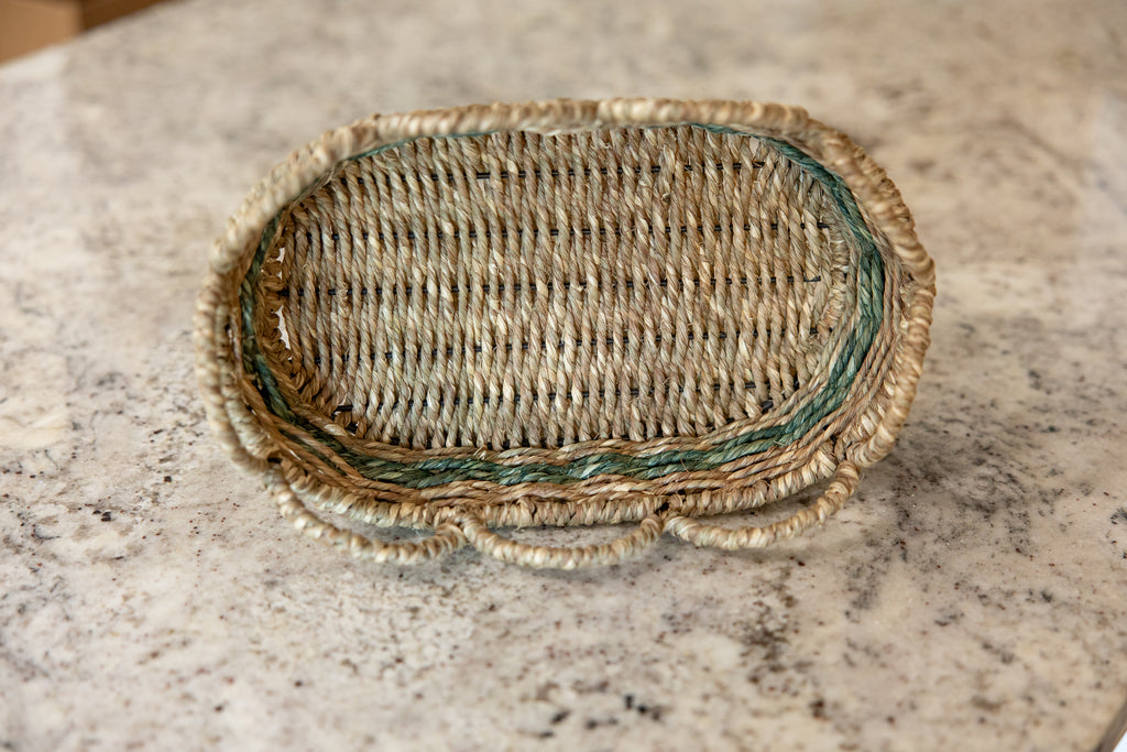 Evergreen Scallop Iron Serving Basket
