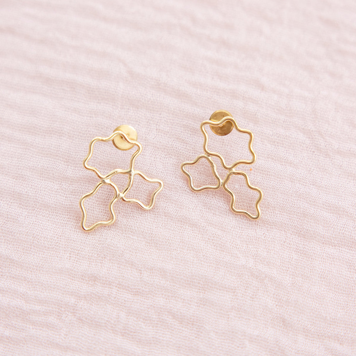 Petal Current Earrings