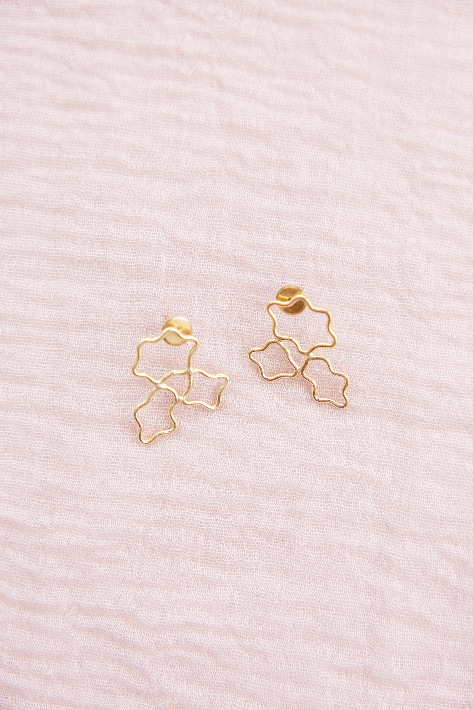 Petal Current Earrings