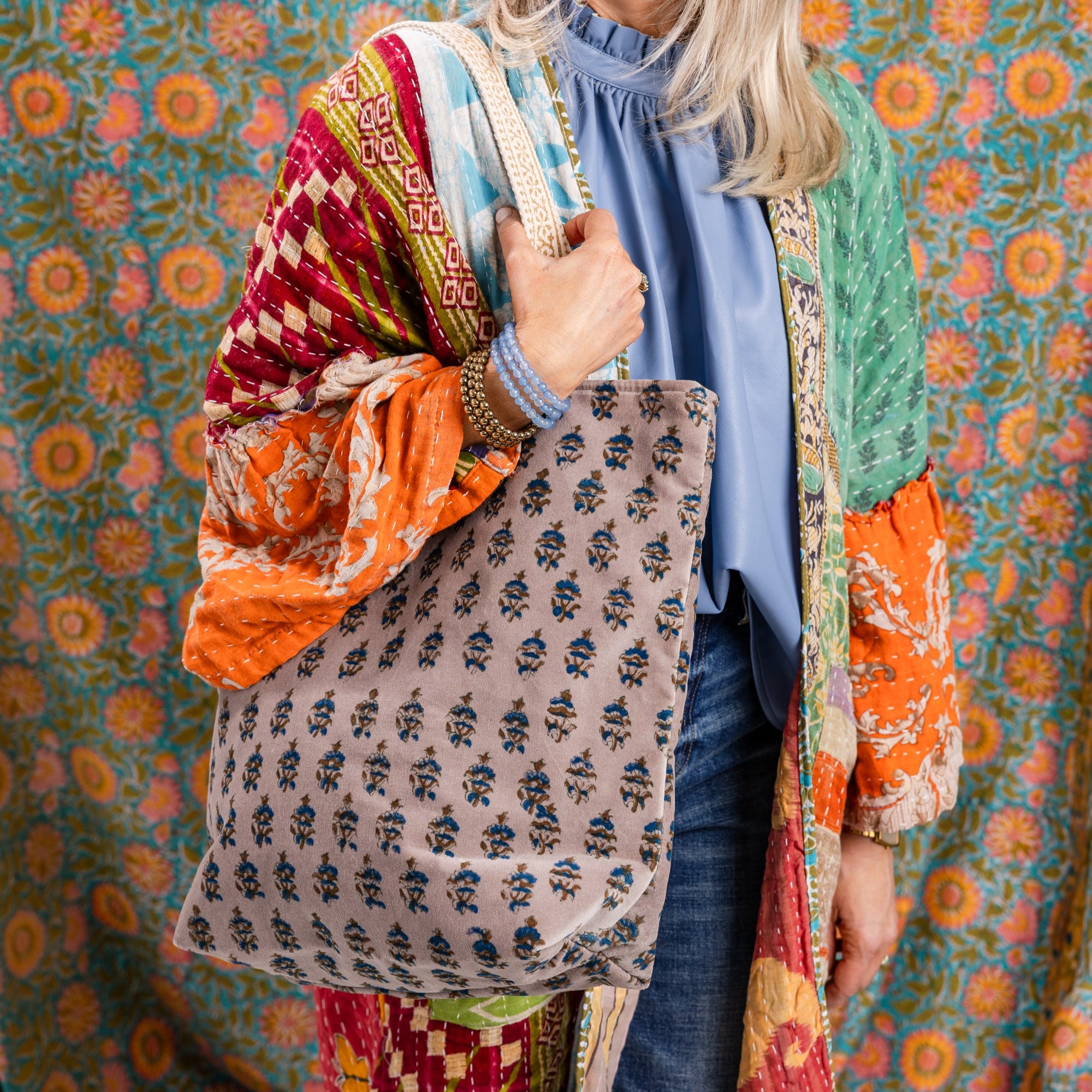 Block Print Velvet Tote-Gray