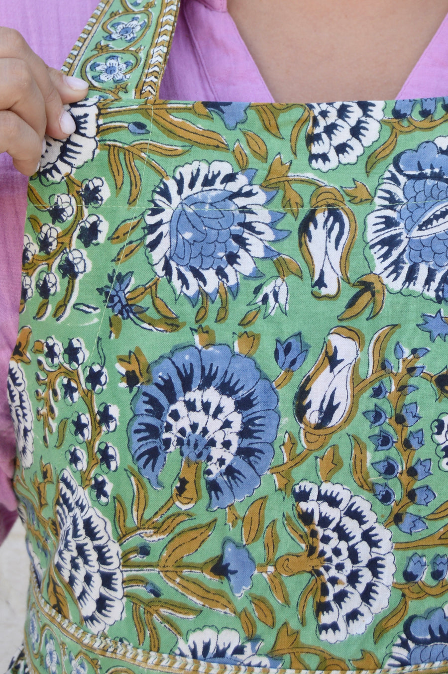 Minted Motif Apron