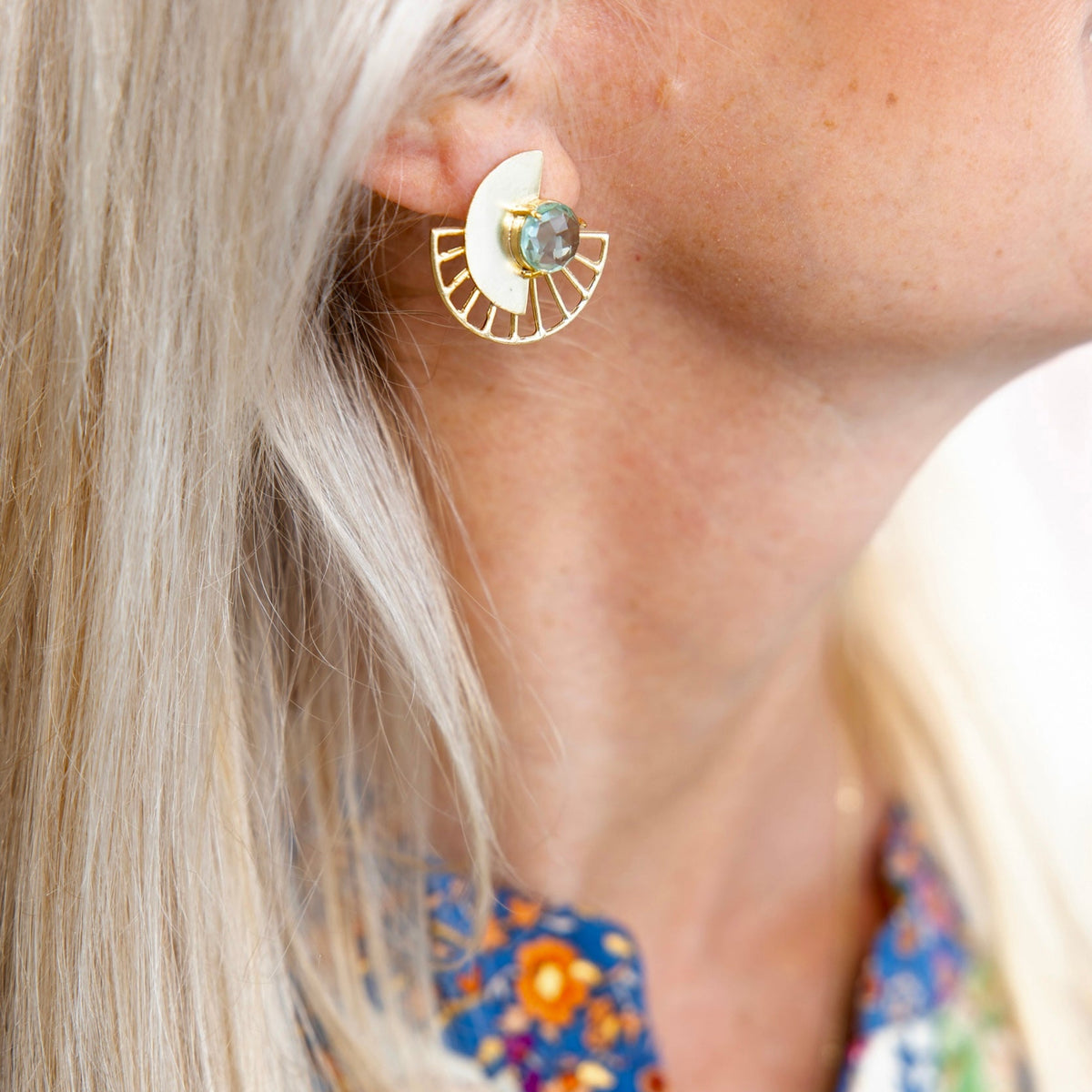 Aqua Sol Studs