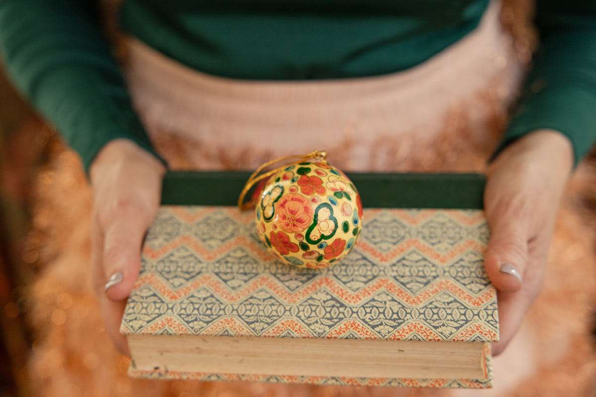 Holiday Floral Ornament